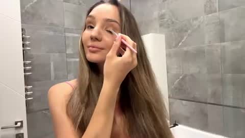 Eva online show from August 3, 9:04 am