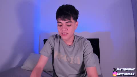 Snapshot of jaythomax chatting on January 12, 3:17 am jaythomax online show from January 12, 3:17 am