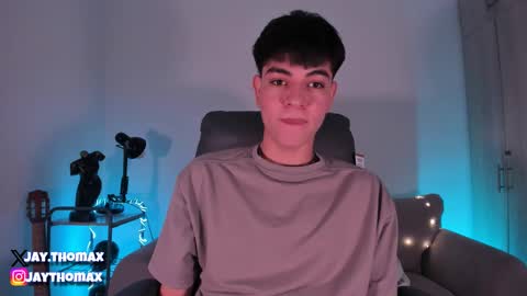 Snapshot of jaythomax chatting on January 31, 11:24 pm jaythomax online show from January 31, 11:24 pm