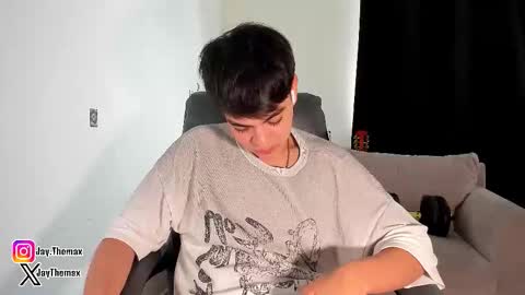 Snapshot of jaythomax chatting on October 18, 7:25 pm jaythomax online show from October 18, 7:25 pm