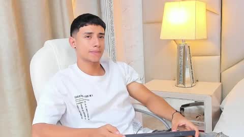 jaze_bradley online show from February 20, 2:46 pm