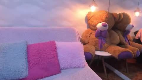 JAZLIN ANGELS online show from September 28, 5:13 am