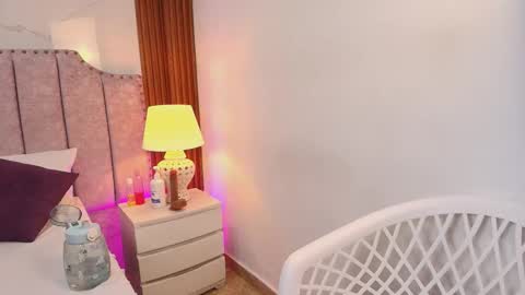 Snapshot of jazmin_606 chatting on November 1, 9:39 pm Jazmin online show from November 1, 9:39 pm