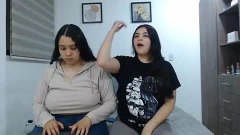 Snapshot of jazmin_dharius chatting on June 9, 9:43 am Jazmin and Scarlett online show from June 9, 9:43 am