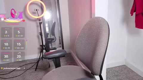 Snapshot of jazmyn6969 chatting on October 23, 7:45 pm jazmyn6969 online show from October 23, 7:45 pm