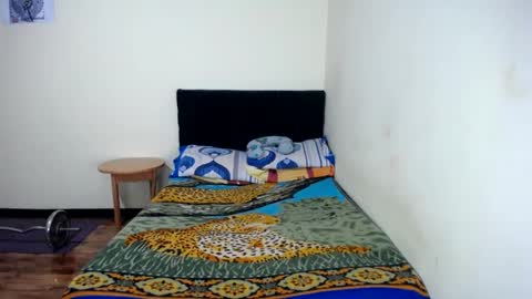 Snapshot of jboy_s chatting on January 25, 11:54 pm jboy_s online show from January 25, 11:54 pm