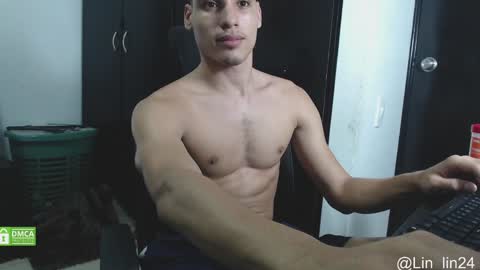 Snapshot of jbunny03 chatting on December 23, 11:28 pm Lin online show from December 23, 11:28 pm