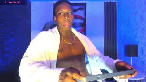 Snapshot of jd_thebaby chatting on March 5, 12:33 pm jd thebaby online show from March 5, 12:33 pm