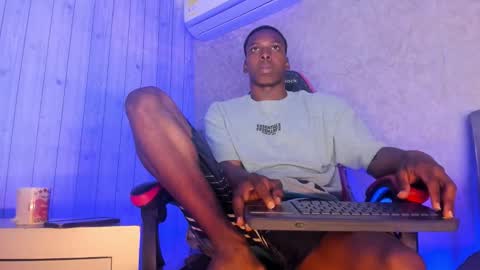 Snapshot of jd_thebaby chatting on October 15, 12:49 pm jd thebaby online show from October 15, 12:49 pm