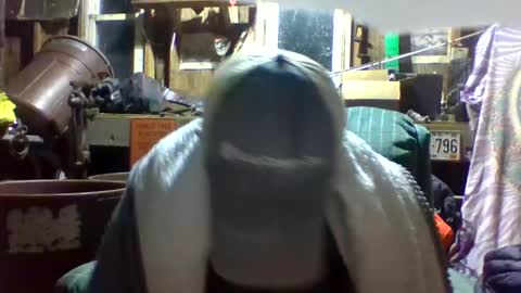 Snapshot of jdgiddy69 chatting on December 22, 1:57 am jdgiddy69 online show from December 22, 1:57 am