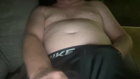 jdog31982 online show from December 5, 9:39 am