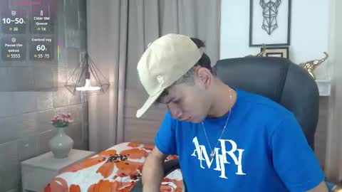 jdwhite18 online show from June 25, 10:36 pm