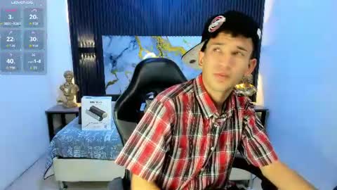 jdwhite18 online show from July 15, 8:47 pm