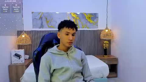 jdwhite18 online show from July 26, 3:58 am