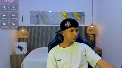 jdwhite18 online show from July 27, 3:57 am