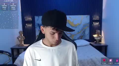 jdwhite18 online show from July 27, 4:03 pm