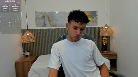 jdwhite18 online show from July 31, 2:55 am