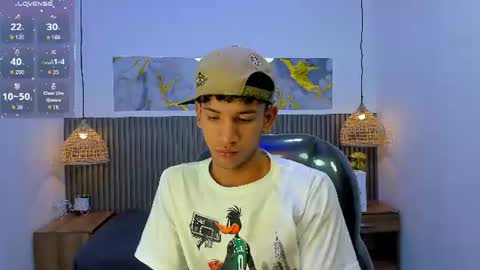 jdwhite18 online show from August 6, 3:52 am