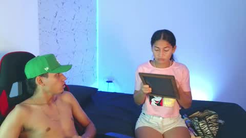 Snapshot of jean_widow chatting on November 16, 3:39 pm Jean Widow online show from November 16, 3:39 pm