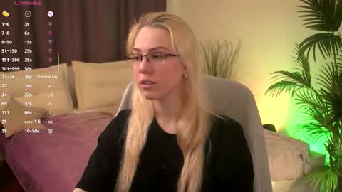 Snapshot of jeancoleex chatting on September 29, 5:56 am Jean online show from September 29, 5:56 am