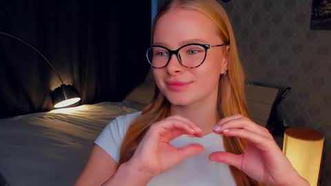 Snapshot of jeanicecoult chatting on October 19, 7:20 am Jenny online show from October 19, 7:20 am