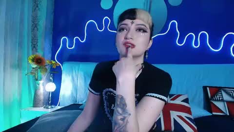 Jean online show from May 11, 7:44 pm