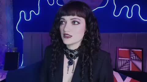 Jean online show from July 21, 8:00 pm
