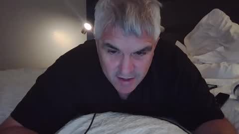 Snapshot of jecko71 chatting on December 20, 11:05 pm dadbody71 online show from December 20, 11:05 pm