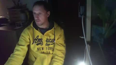 Snapshot of jef74700 chatting on December 16, 5:17 am Jrme online show from December 16, 5:17 am