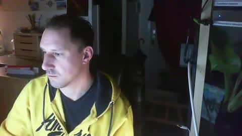 Snapshot of jef74700 chatting on January 7, 3:46 am Jrme online show from January 7, 3:46 am