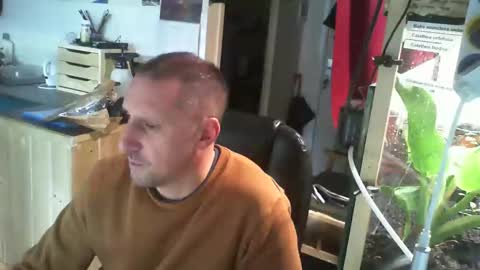 Snapshot of jef74700 chatting on January 20, 8:41 am Jrme online show from January 20, 8:41 am