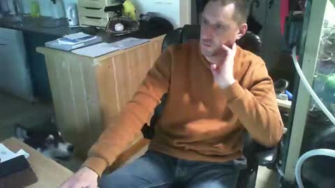 Snapshot of jef74700 chatting on February 1, 8:39 am Jrme online show from February 1, 8:39 am