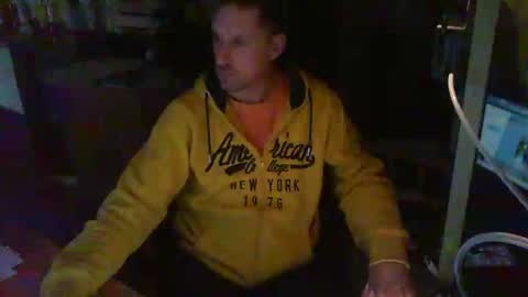 Snapshot of jef74700 chatting on February 2, 12:40 am Jrme online show from February 2, 12:40 am