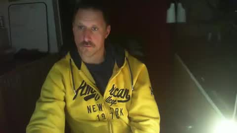 Snapshot of jef74700 chatting on March 4, 4:49 am Jrme online show from March 4, 4:49 am