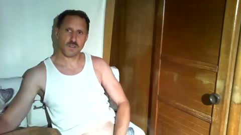 Snapshot of jef74700 chatting on June 26, 5:45 am Jrme online show from June 26, 5:45 am