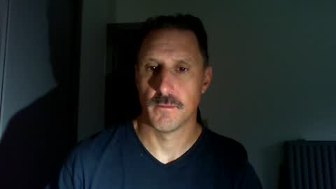 Snapshot of jef74700 chatting on August 6, 5:20 am Jrme online show from August 6, 5:20 am