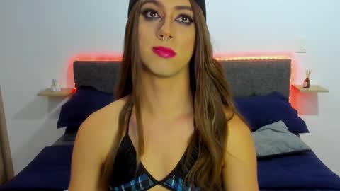  ashley   online show from February 14, 8:10 am