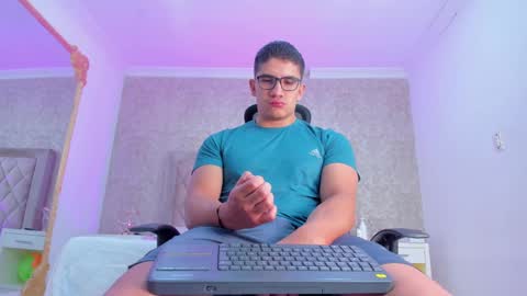 Snapshot of jeffdaltton chatting on February 18, 11:22 am Jeff online show from February 18, 11:22 am