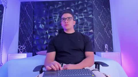 Snapshot of jeffdaltton chatting on October 27, 7:40 pm Jeff online show from October 27, 7:40 pm