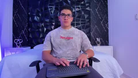 Snapshot of jeffdaltton chatting on October 28, 8:11 pm Jeff online show from October 28, 8:11 pm