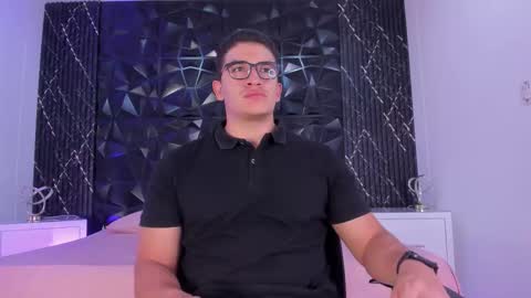 Snapshot of jeffdaltton chatting on October 30, 7:47 pm Jeff online show from October 30, 7:47 pm