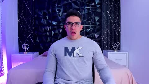 Snapshot of jeffdaltton chatting on November 10, 8:19 pm Jeff online show from November 10, 8:19 pm