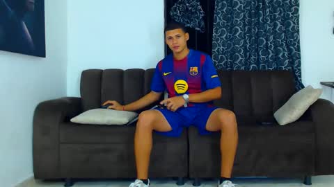 Snapshot of jeffer21_hot chatting on November 25, 5:18 am jeffer21_hot online show from November 25, 5:18 am