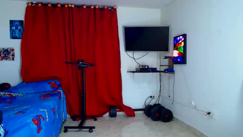 Snapshot of jeffer21_hot chatting on May 15, 8:10 am jeffer21_hot online show from May 15, 8:10 am