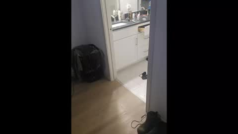 jeffinsoflo306725 online show from March 13, 1:45 am