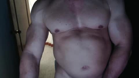 Snapshot of jefmuscletw chatting on February 17, 6:59 pm brayam online show from February 17, 6:59 pm