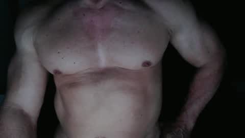 Snapshot of jefmuscletw chatting on February 18, 2:49 am brayam online show from February 18, 2:49 am