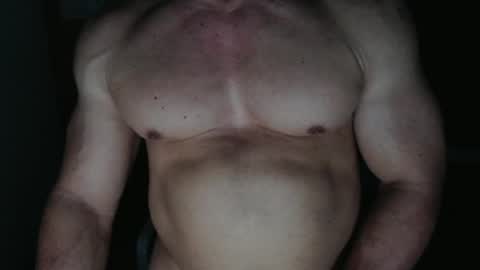 Snapshot of jefmuscletw chatting on February 22, 3:23 am brayam online show from February 22, 3:23 am