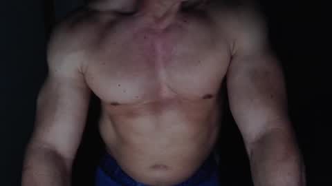 Snapshot of jefmuscletw chatting on February 23, 2:29 am brayam online show from February 23, 2:29 am