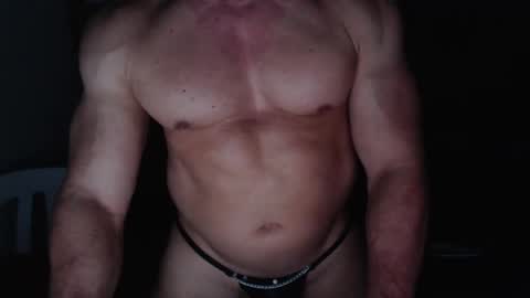 Snapshot of jefmuscletw chatting on March 9, 3:01 am brayam online show from March 9, 3:01 am